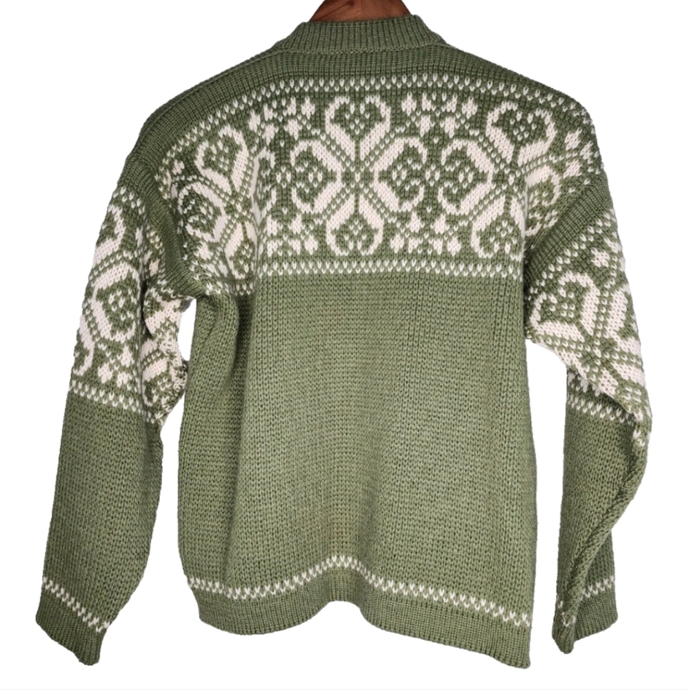 1960s Kjell of Norway Vintage Fair Isle Wool Sweater in Green and White Size M - Picture 2 of 7